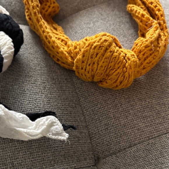 Elegant Braided Headbands - Black, White, and Gold - Picture 4 of 4